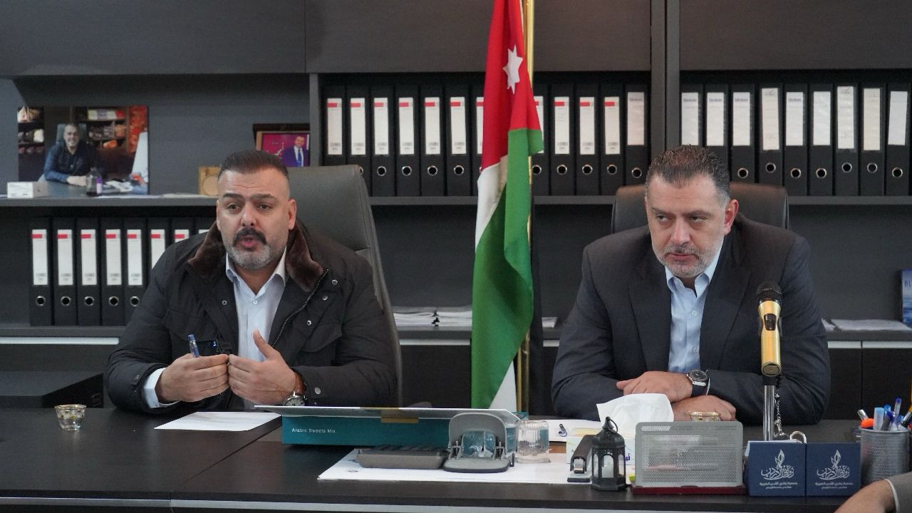 Madar Al-Saa Images 0.13923937341405423