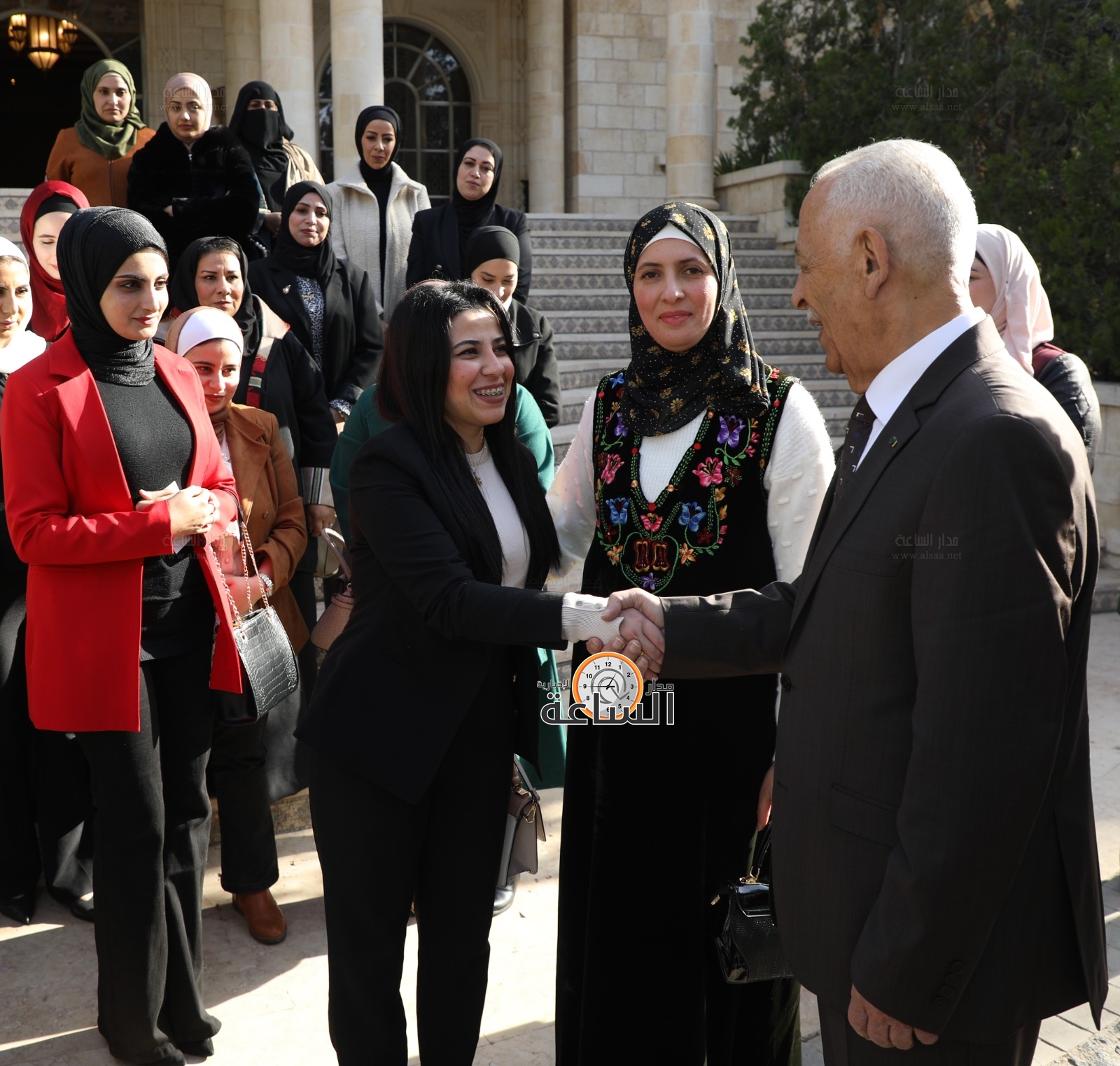 Madar Al-Saa Images 0.5742101030053959