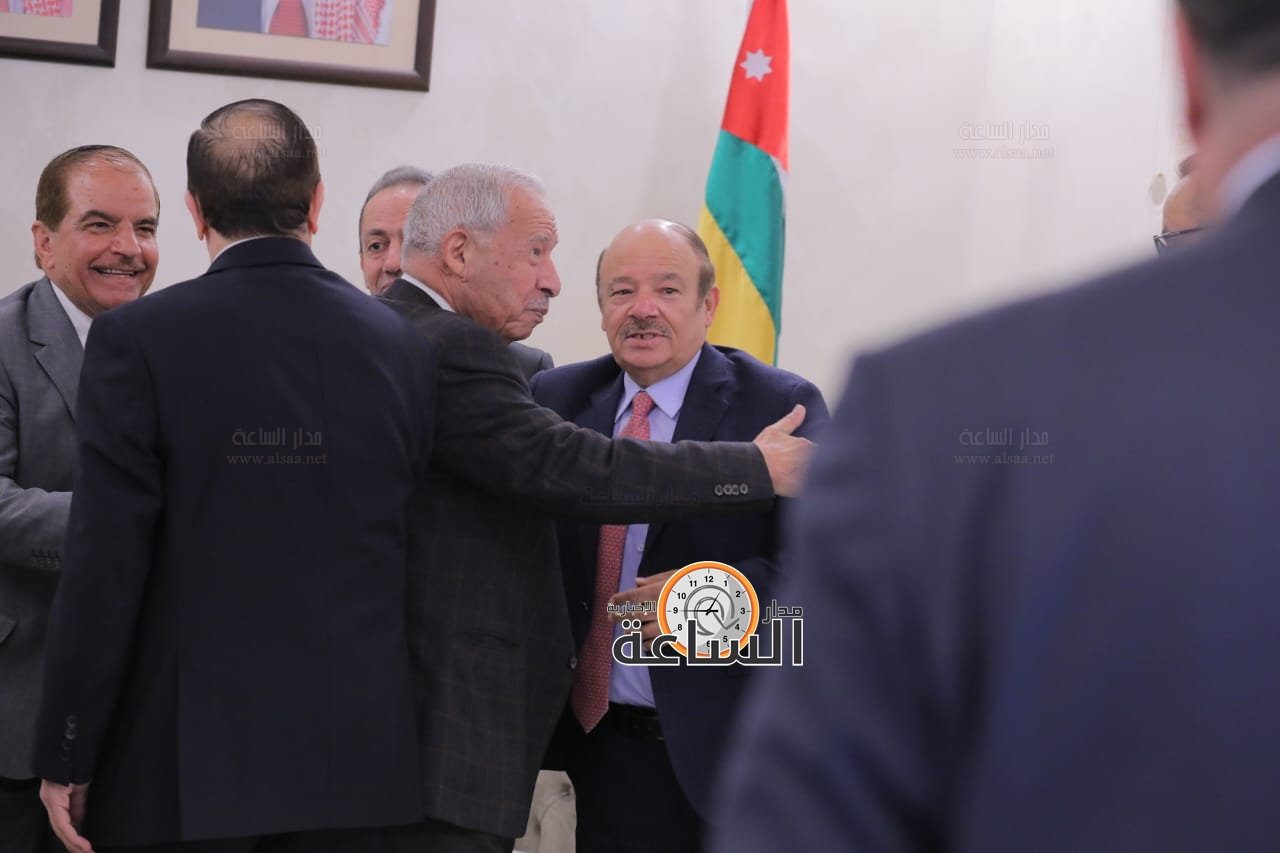 Madar Al-Saa Images 0.7695119123466492