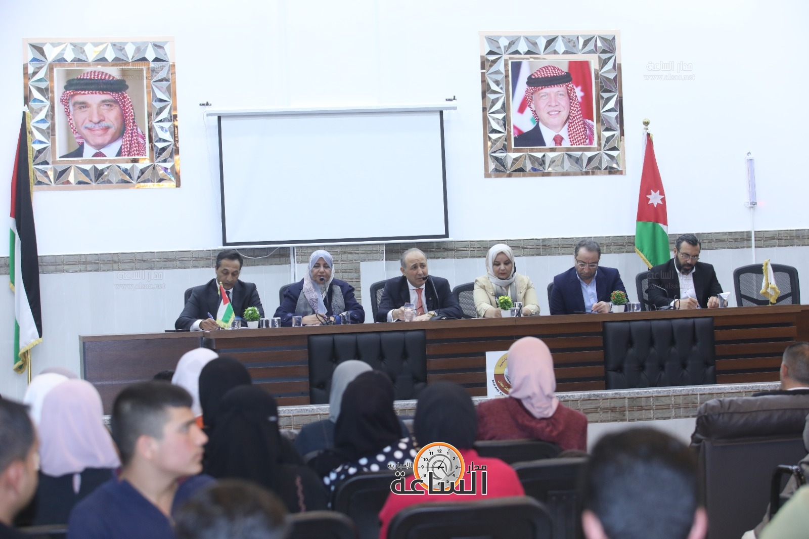 Madar Al-Saa Images 0.7654694799612556