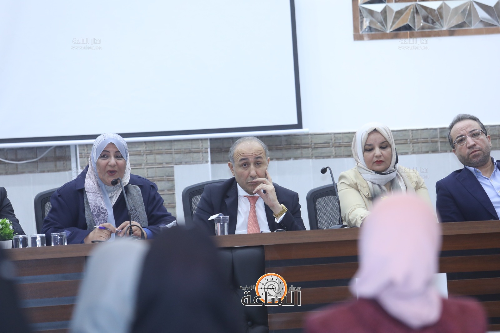 Madar Al-Saa Images 0.8270571496078523