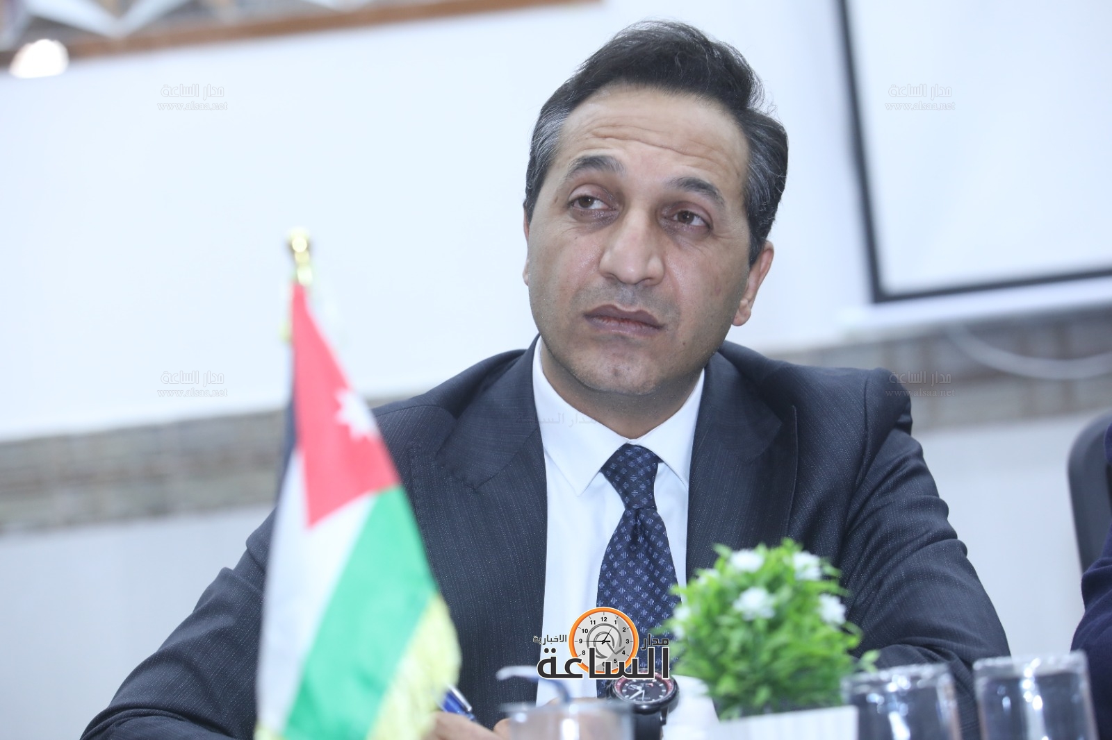 Madar Al-Saa Images 0.40211250483053407