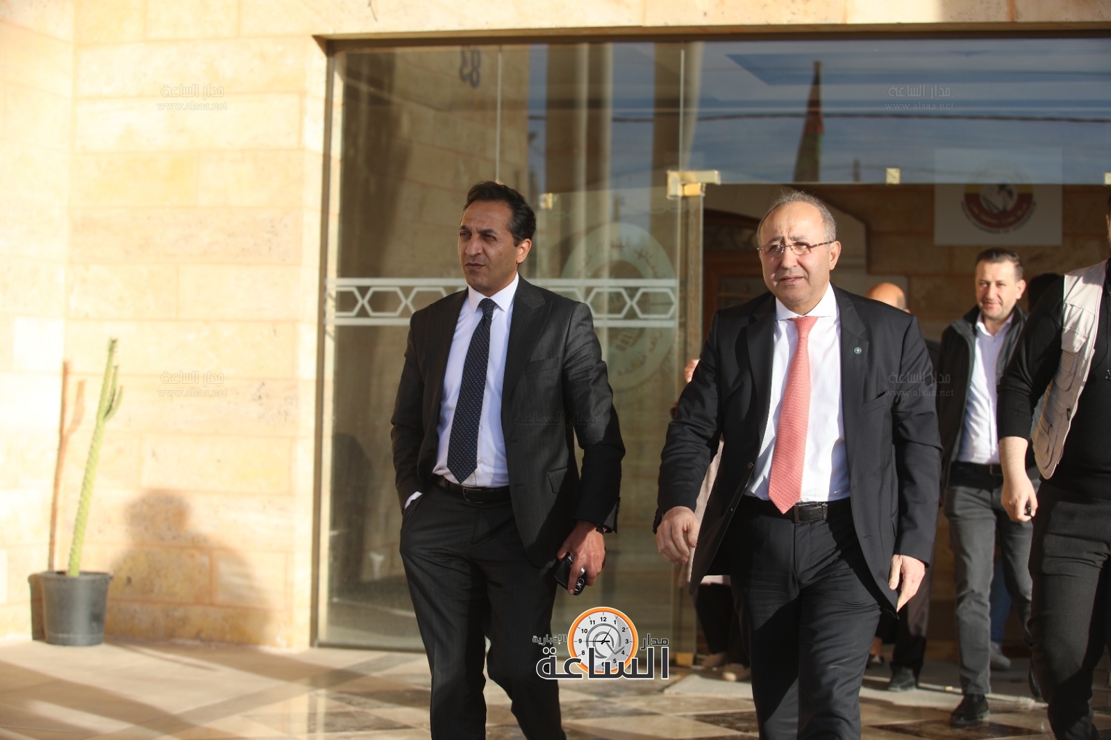 Madar Al-Saa Images 0.26605428852065893