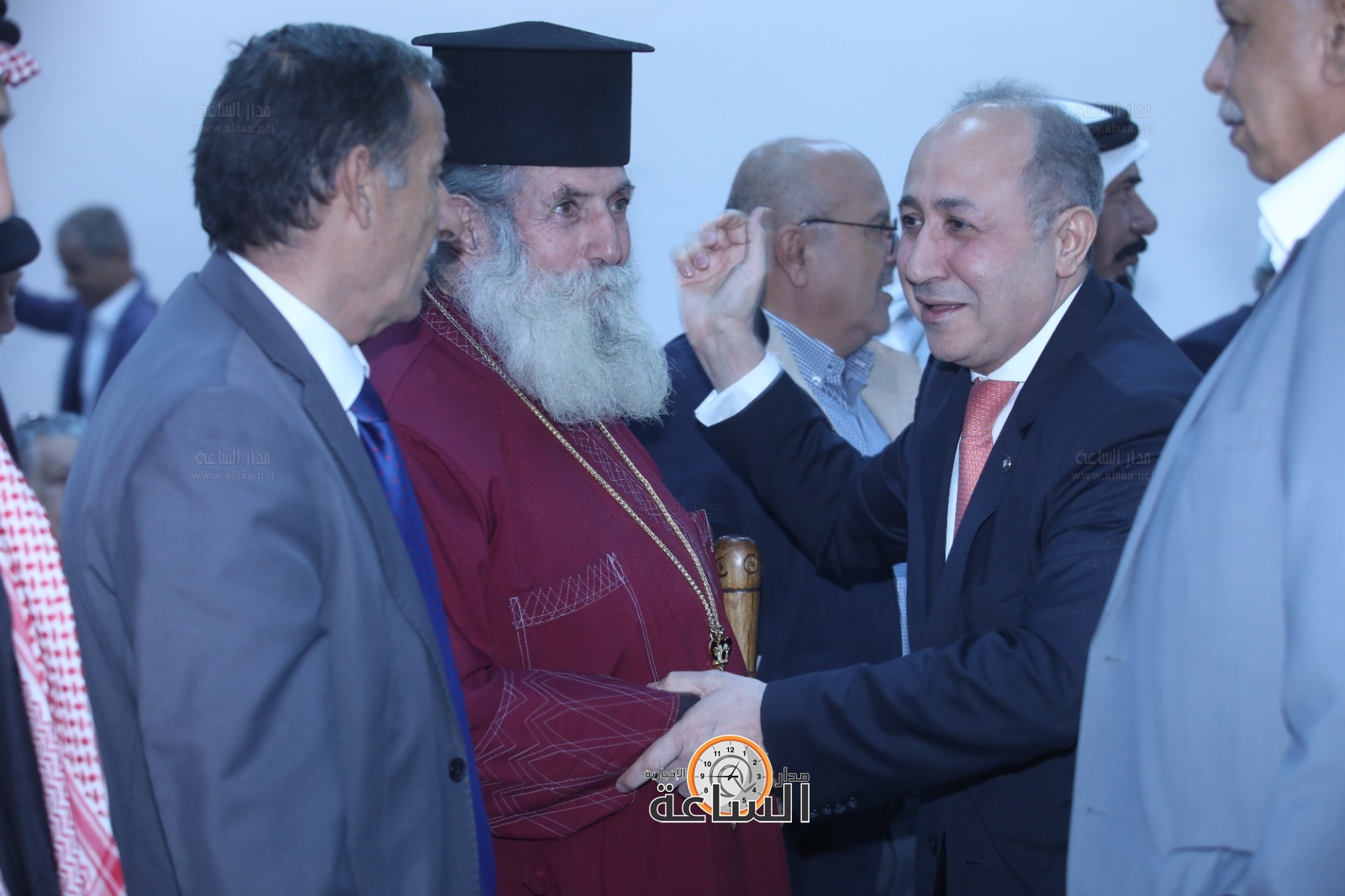 Madar Al-Saa Images 0.2411879415816578