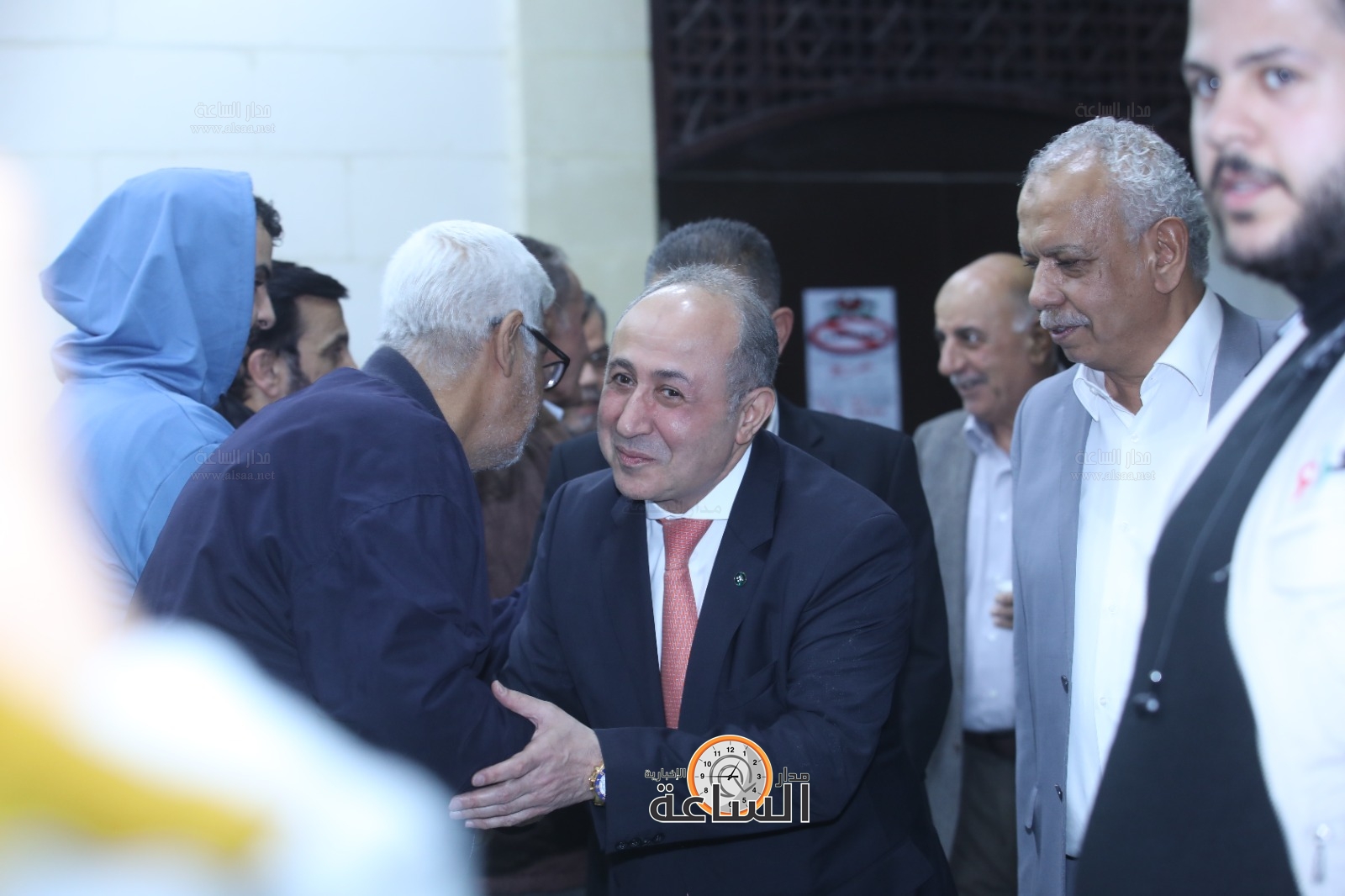 Madar Al-Saa Images 0.9618067574214719