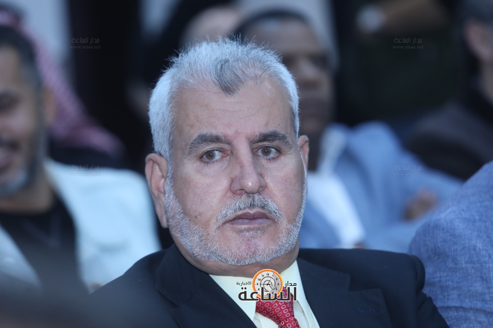 Madar Al-Saa Images 0.369941531788605