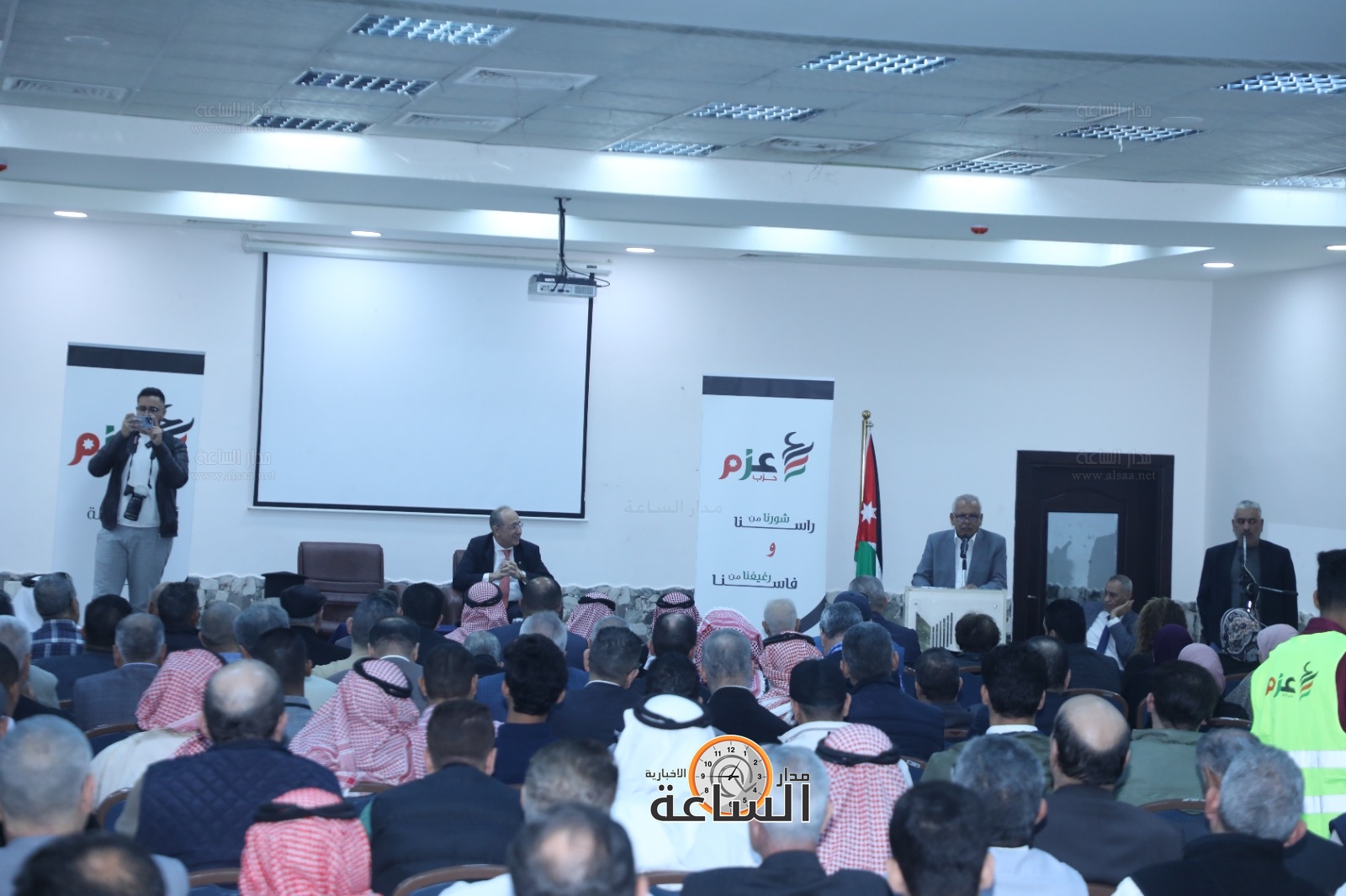 Madar Al-Saa Images 0.3870748454926485