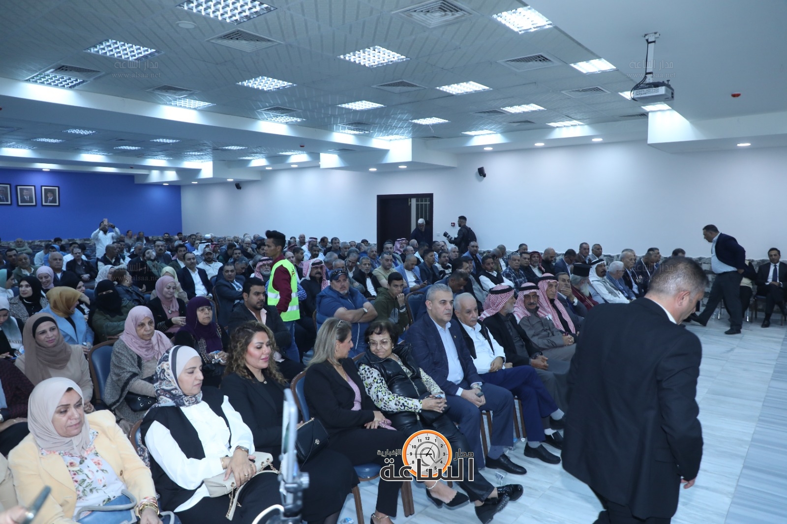 Madar Al-Saa Images 0.14745611452995688