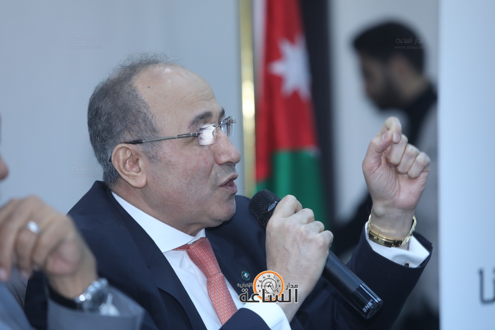 Madar Al-Saa Images 0.8113569690403988