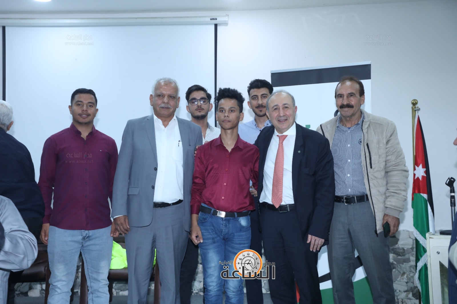 Madar Al-Saa Images 0.8803337738485377