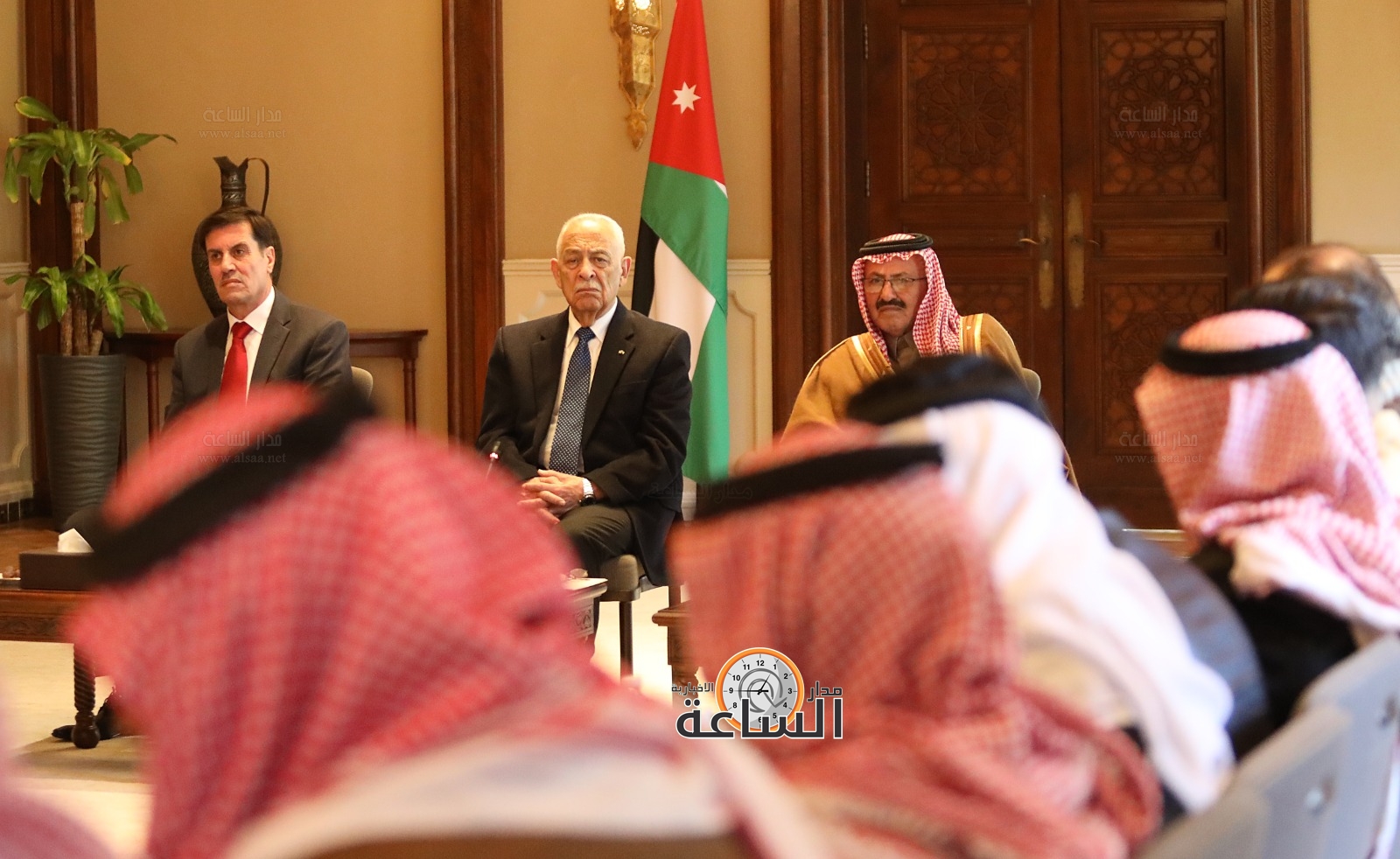 Madar Al-Saa Images 0.8721412934888395