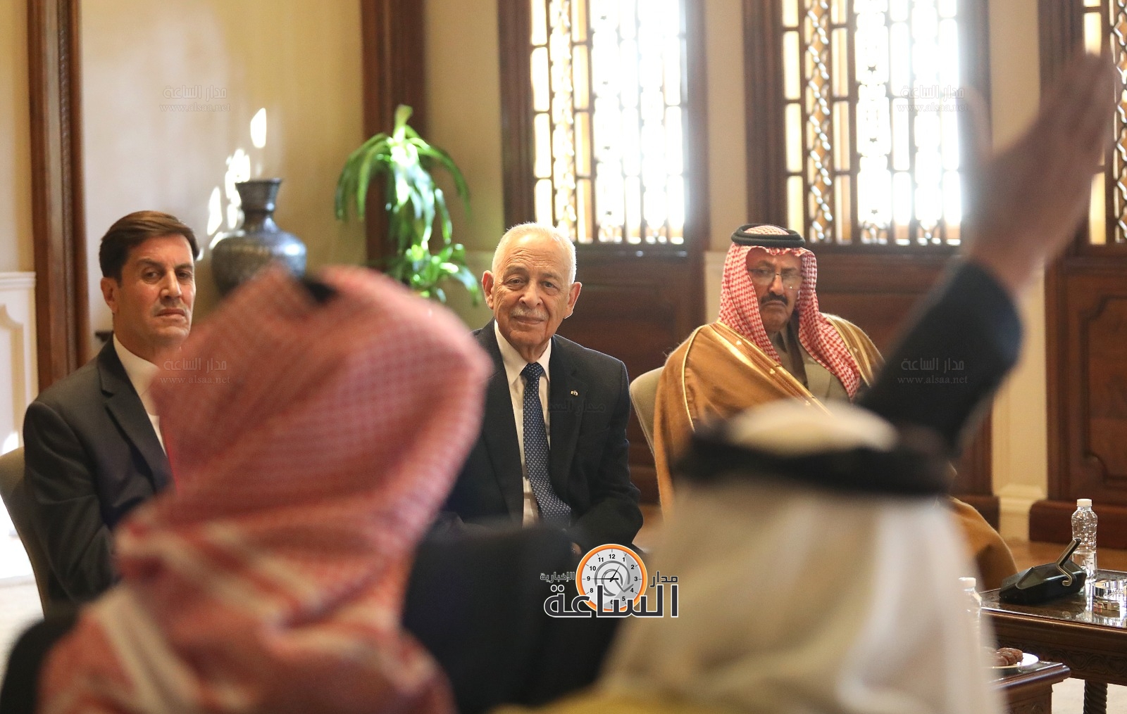 Madar Al-Saa Images 0.9979409049349846