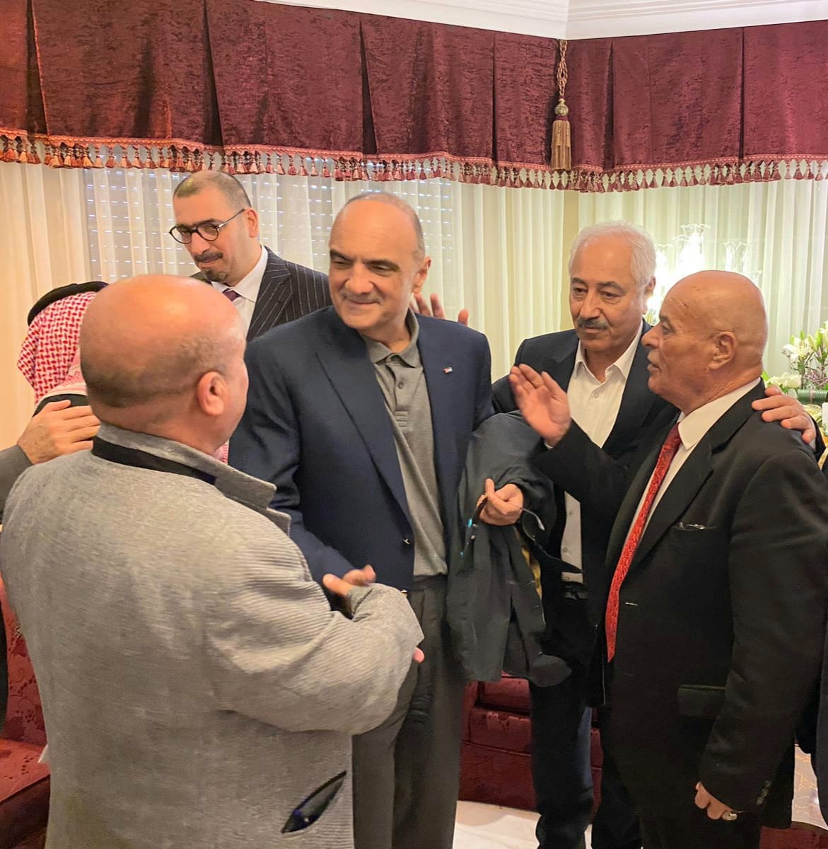 Madar Al-Saa Images 0.4803618591087906