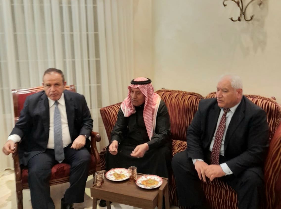 Madar Al-Saa Images 0.7514089393800256