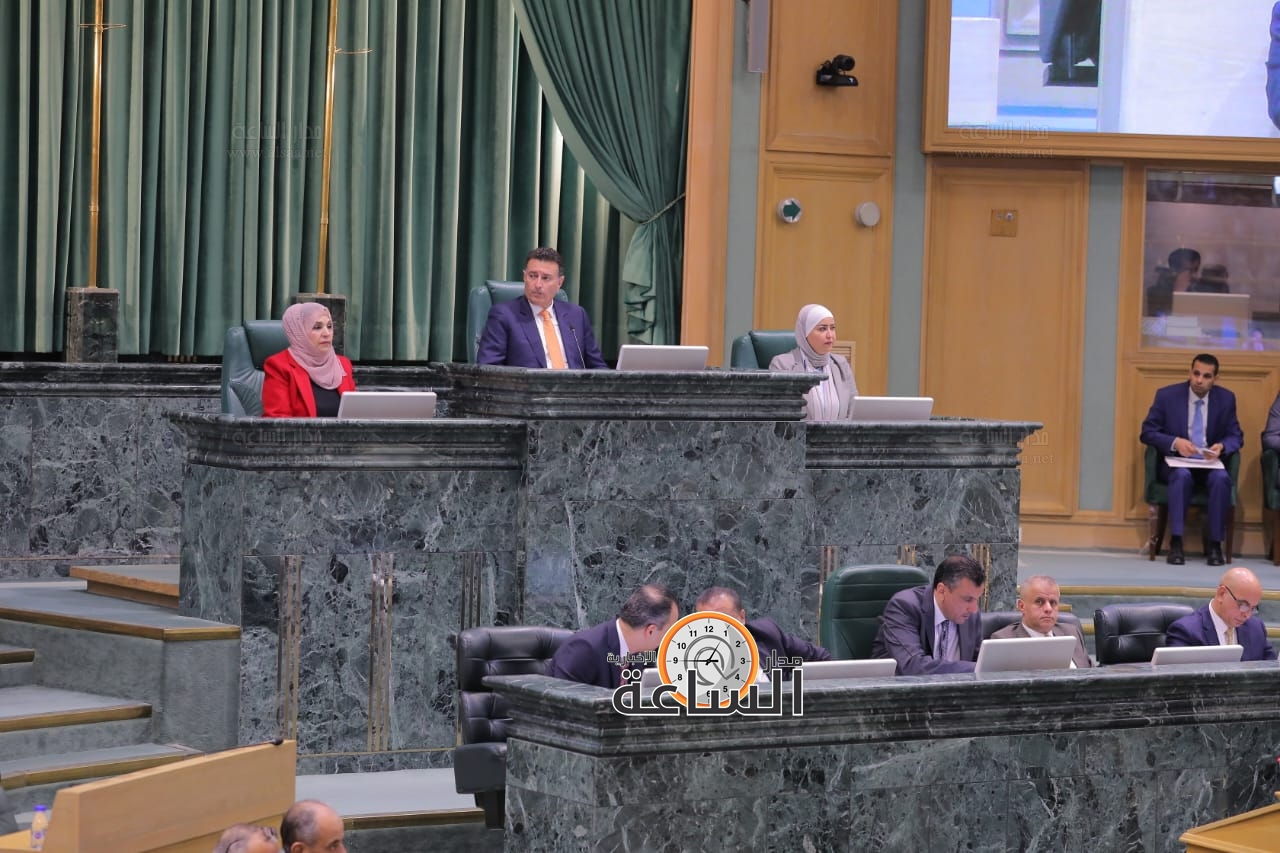 Madar Al-Saa Images 0.897935343804638