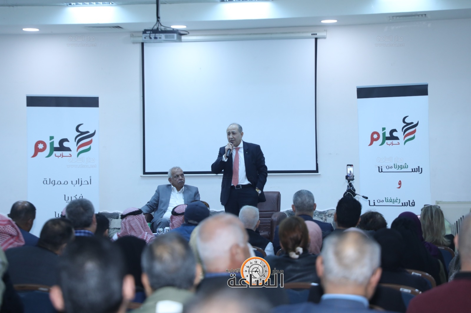 Madar Al-Saa Images 0.37375884066091114