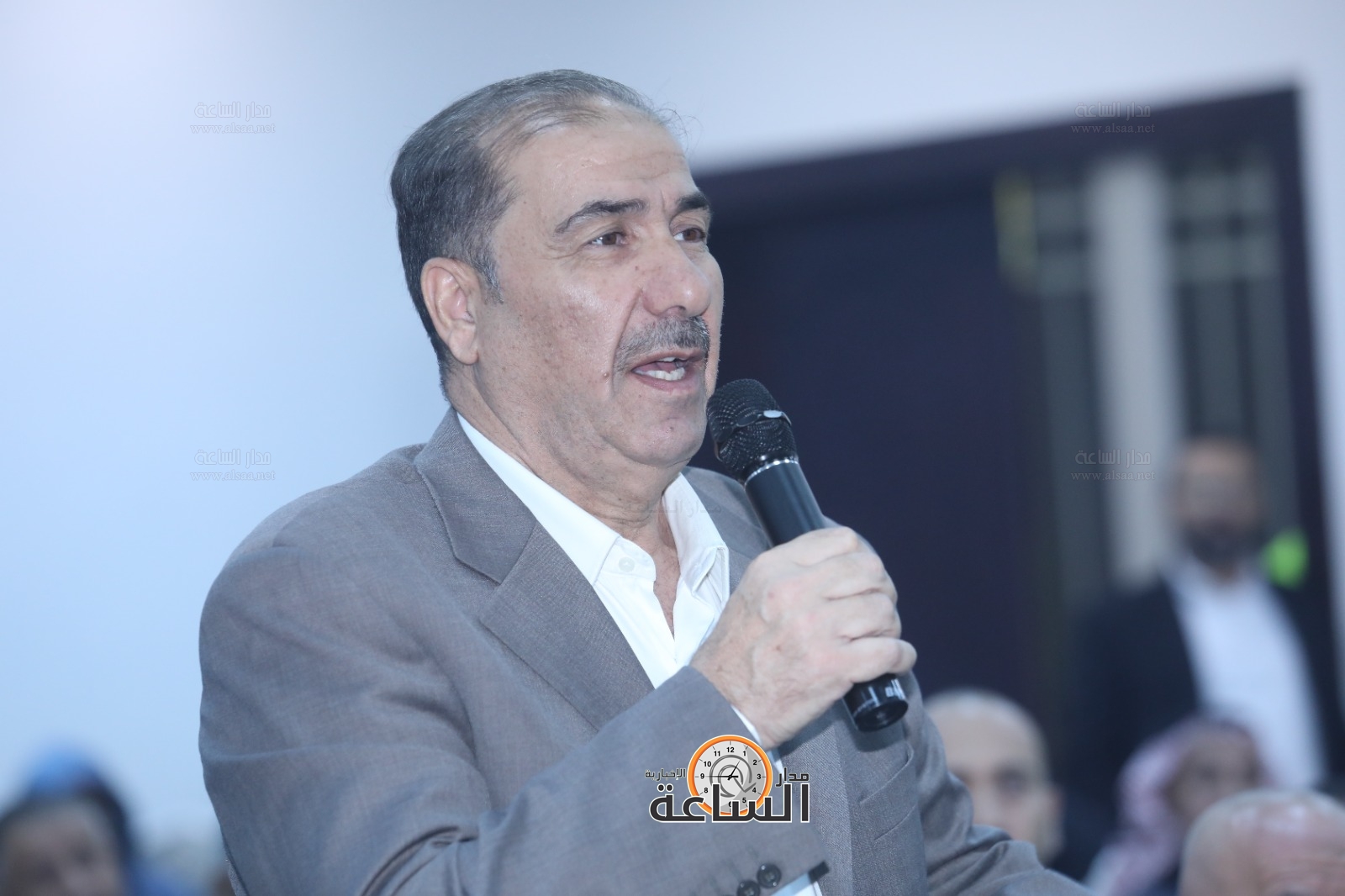 Madar Al-Saa Images 0.4969363219714533