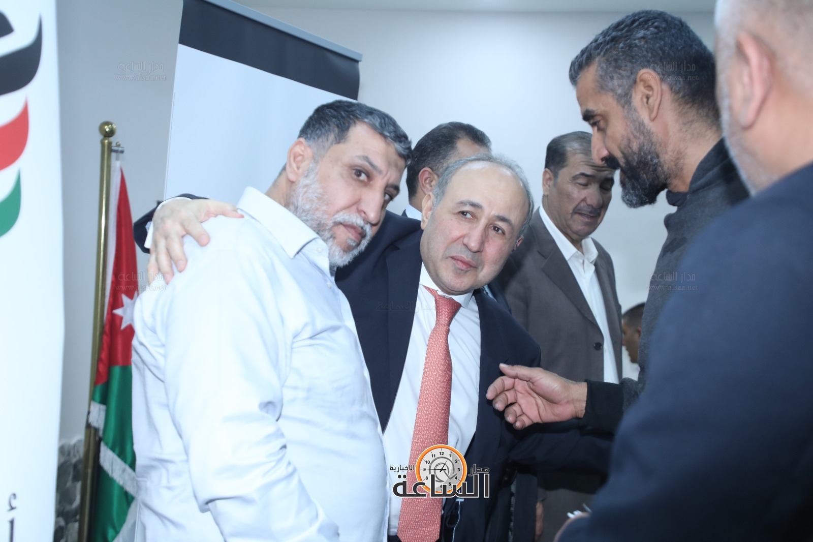 Madar Al-Saa Images 0.11962130217807876