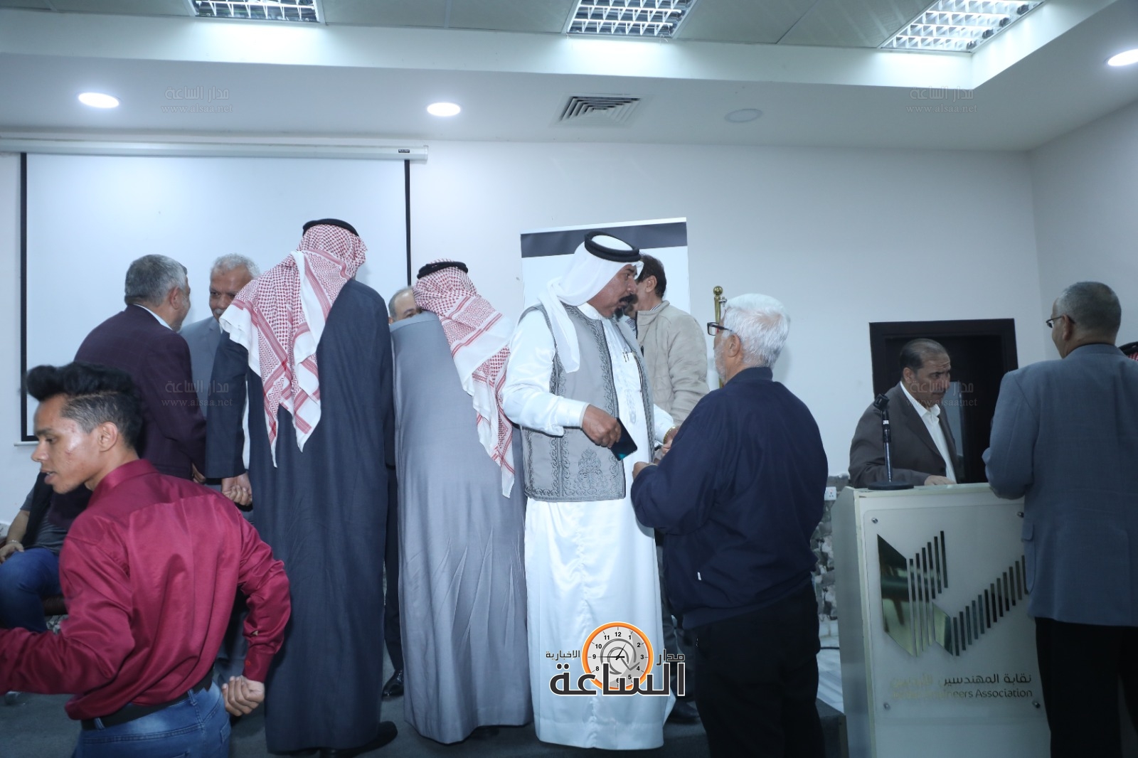 Madar Al-Saa Images 0.6854363522556135