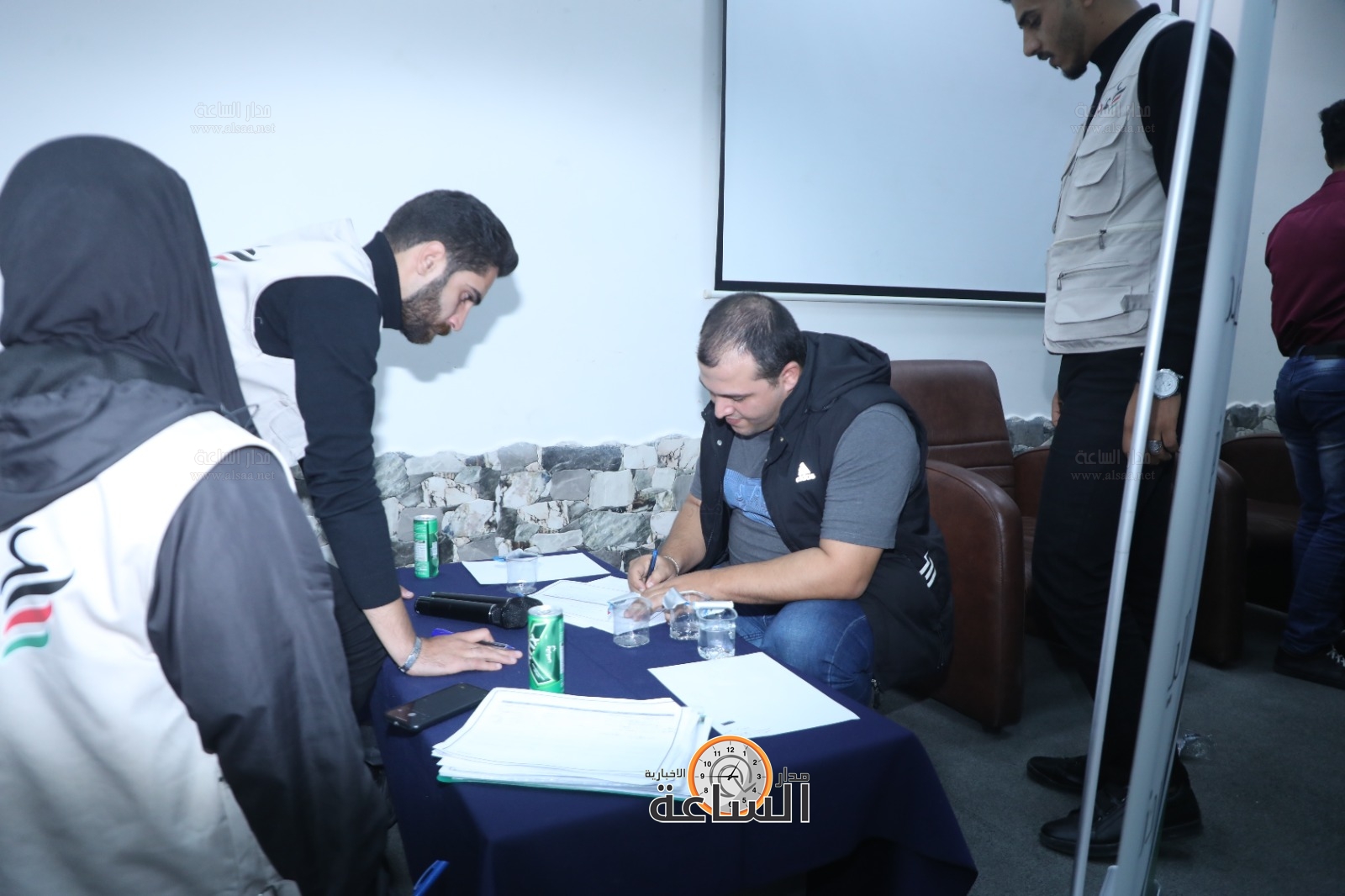 Madar Al-Saa Images 0.43346712868789283