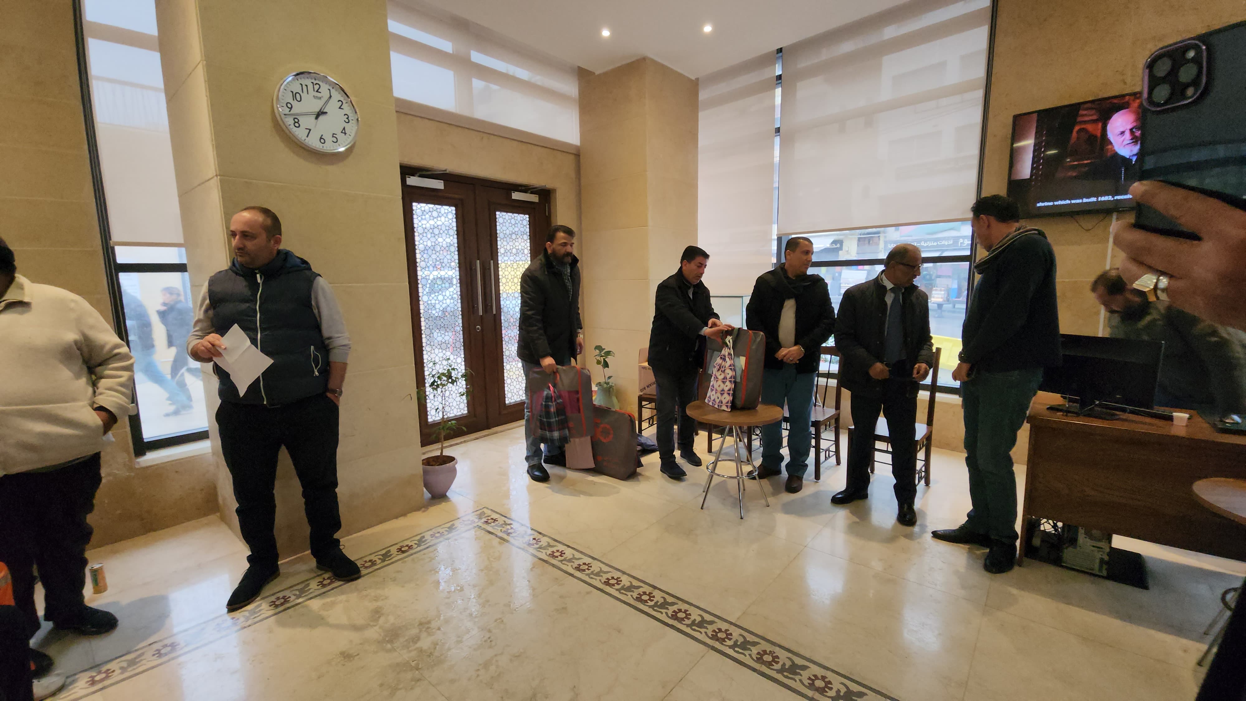 Madar Al-Saa Images 0.7313707829081288