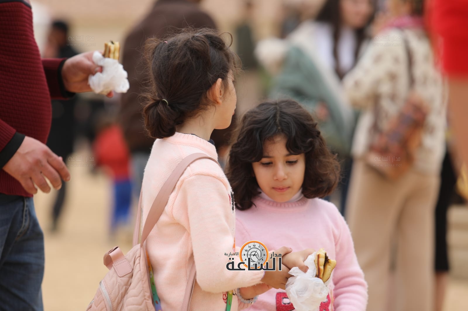 Madar Al-Saa Images 0.4360875953675807