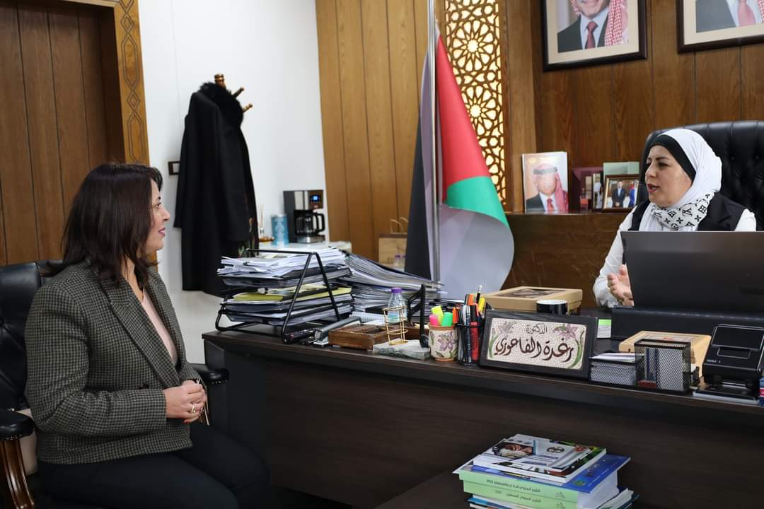 Madar Al-Saa Images 0.7673540306887432