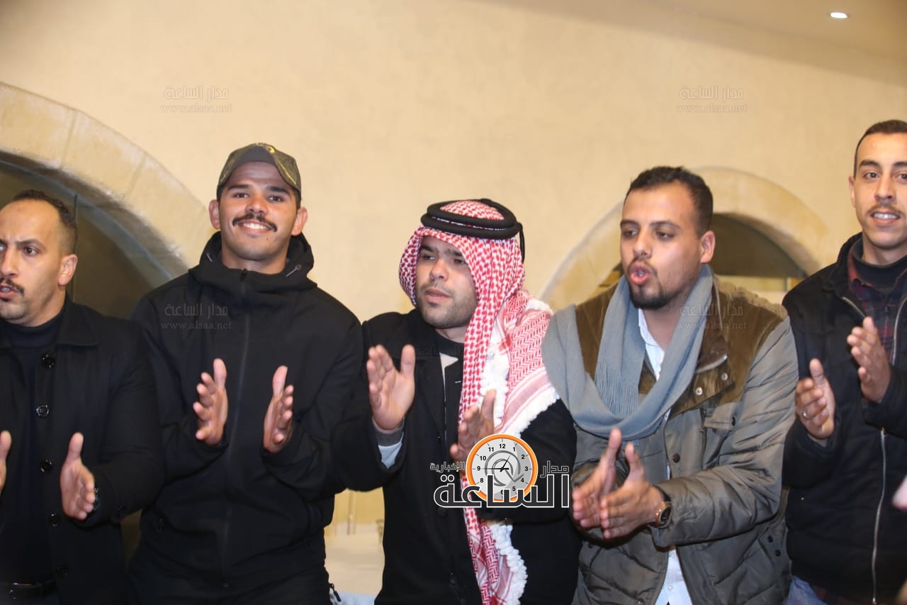 Madar Al-Saa Images 0.4998162828003392