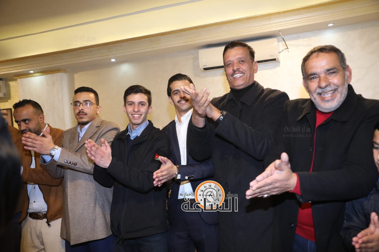 Madar Al-Saa Images 0.07913367402253346