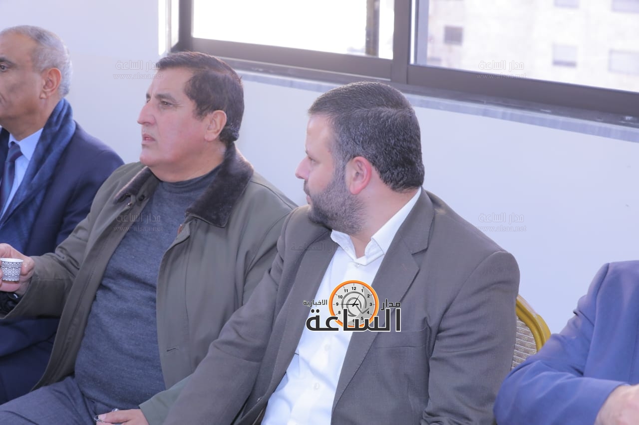 Madar Al-Saa Images 0.9010593821461026