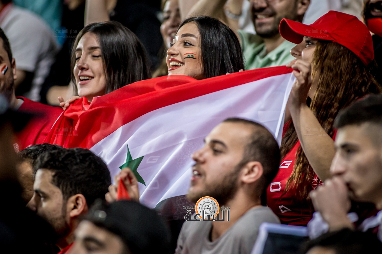 Madar Al-Saa Images 0.09813798889586