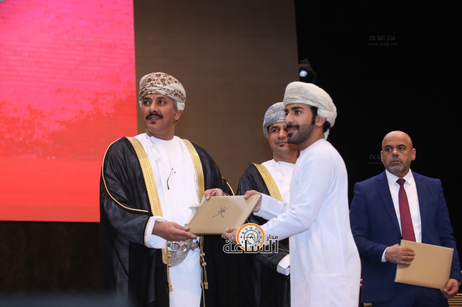 Madar Al-Saa Images 0.34484766756691476