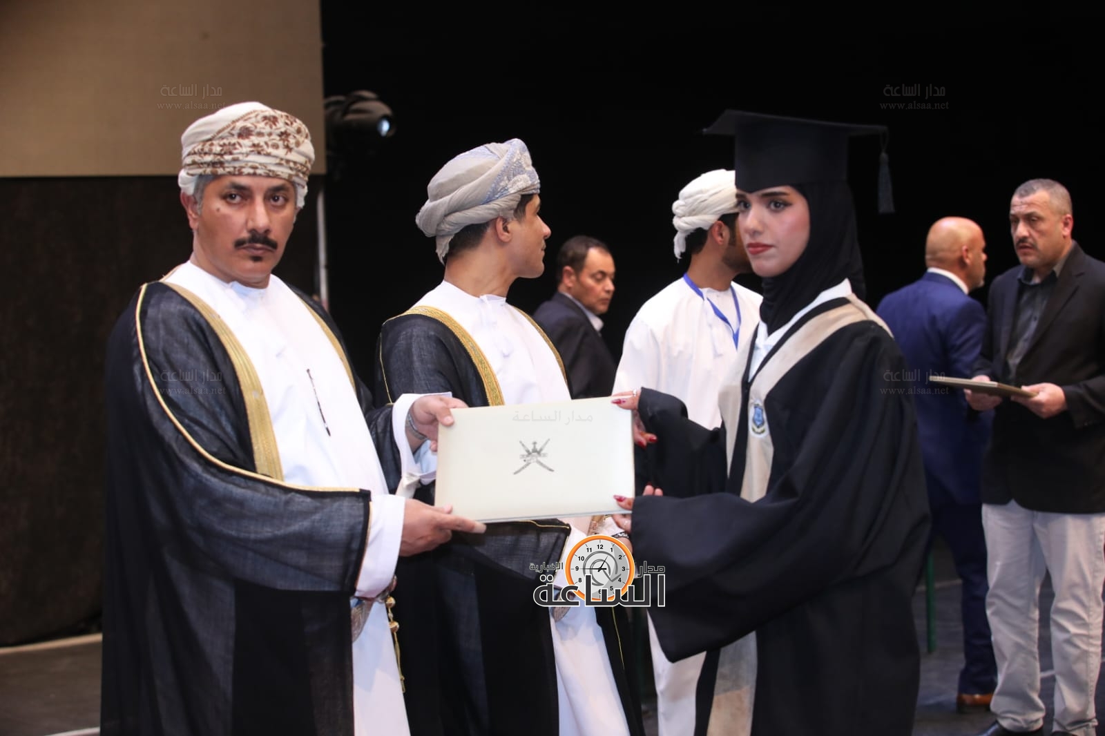 Madar Al-Saa Images 0.015667969085030764