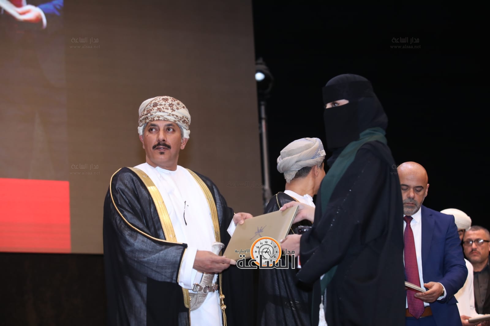 Madar Al-Saa Images 0.7569868358833058