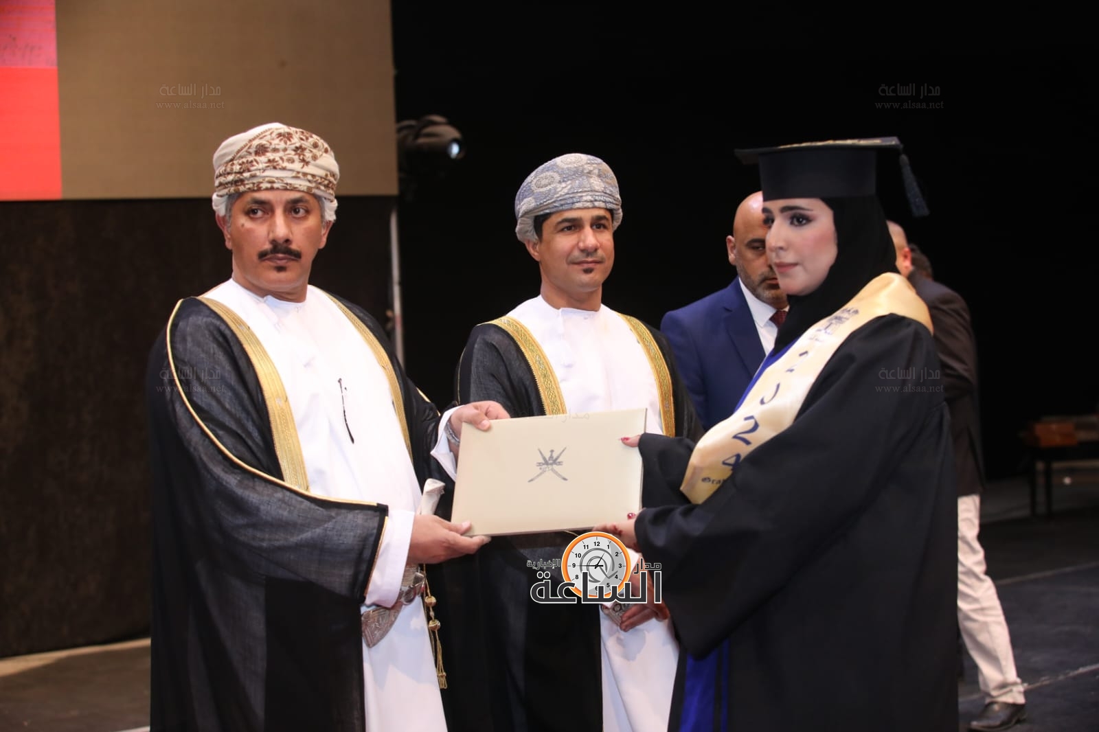 Madar Al-Saa Images 0.9162225378287456