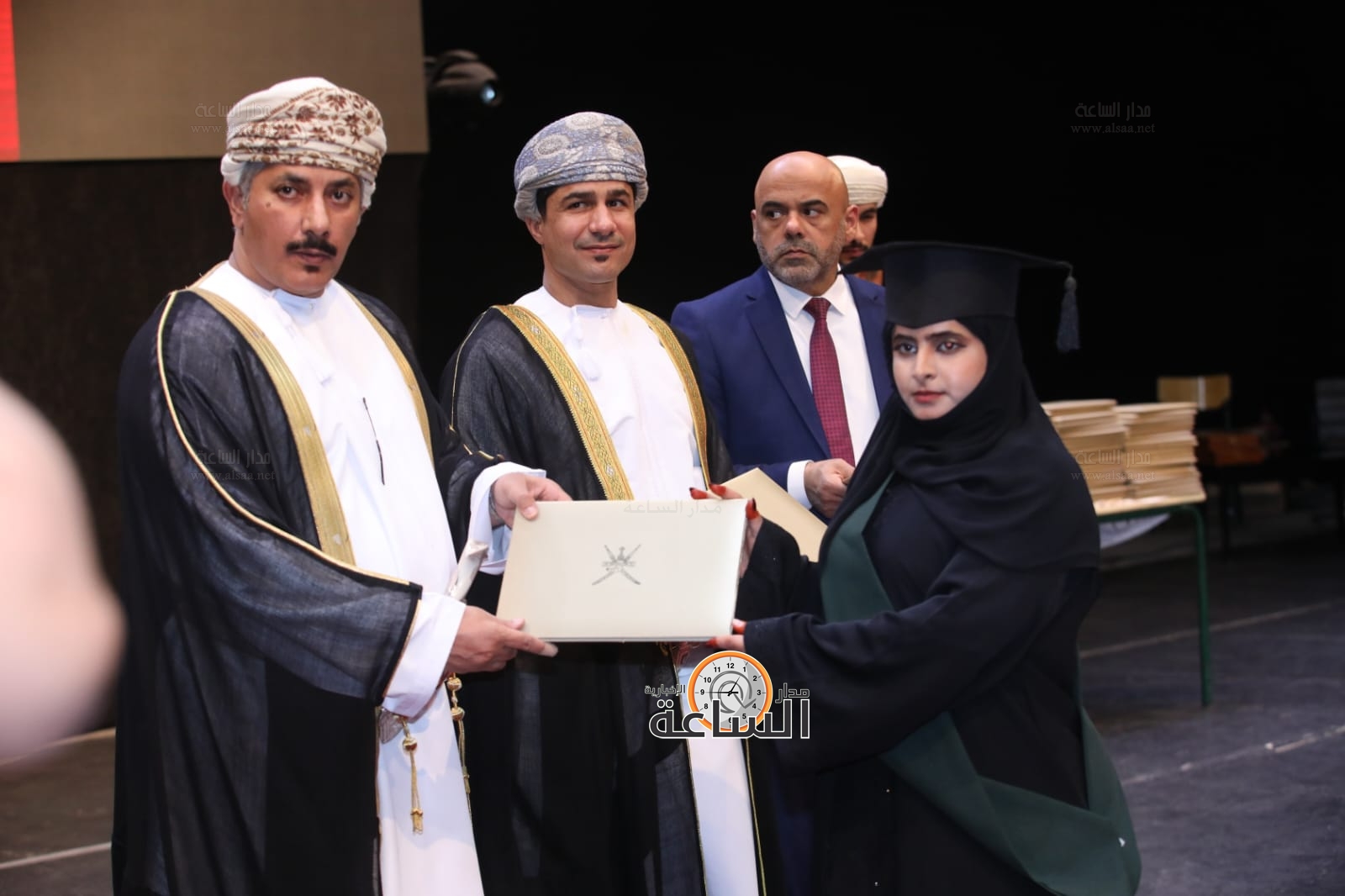 Madar Al-Saa Images 0.6115663361734027