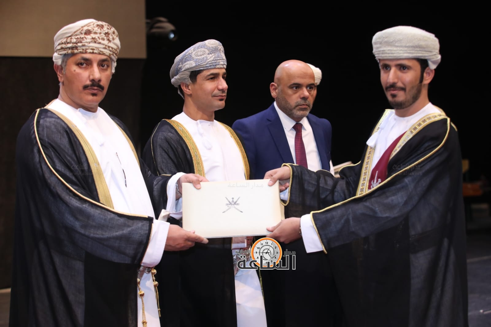 Madar Al-Saa Images 0.3809742457303136