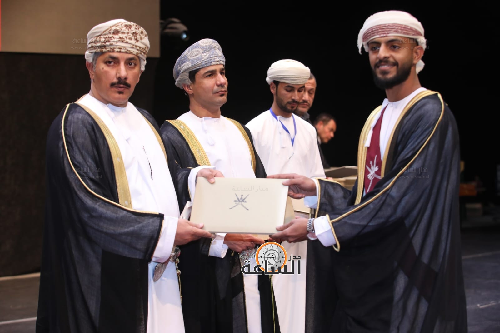 Madar Al-Saa Images 0.7041868906162079