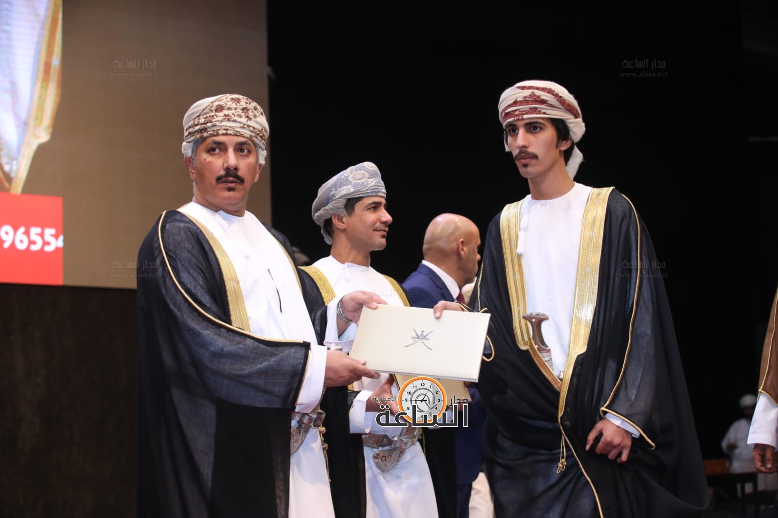 Madar Al-Saa Images 0.6463317556249046