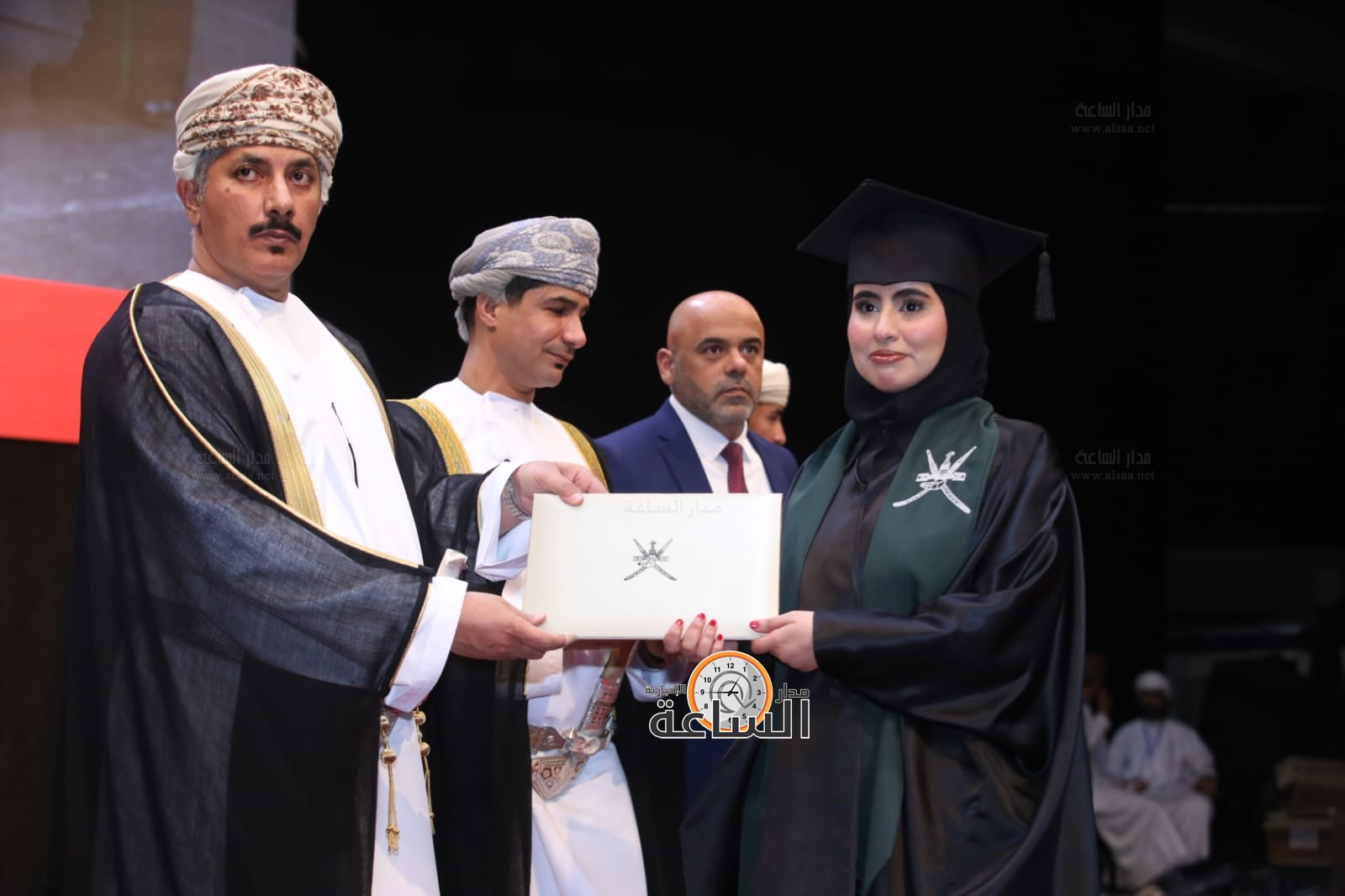 Madar Al-Saa Images 0.7944465560437628