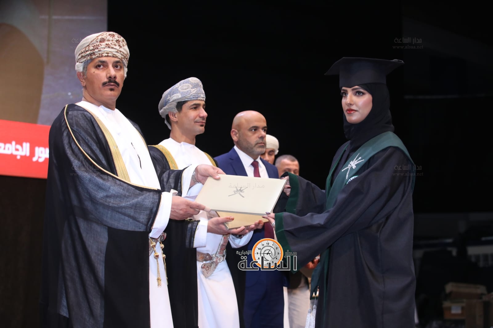 Madar Al-Saa Images 0.8979367735162782