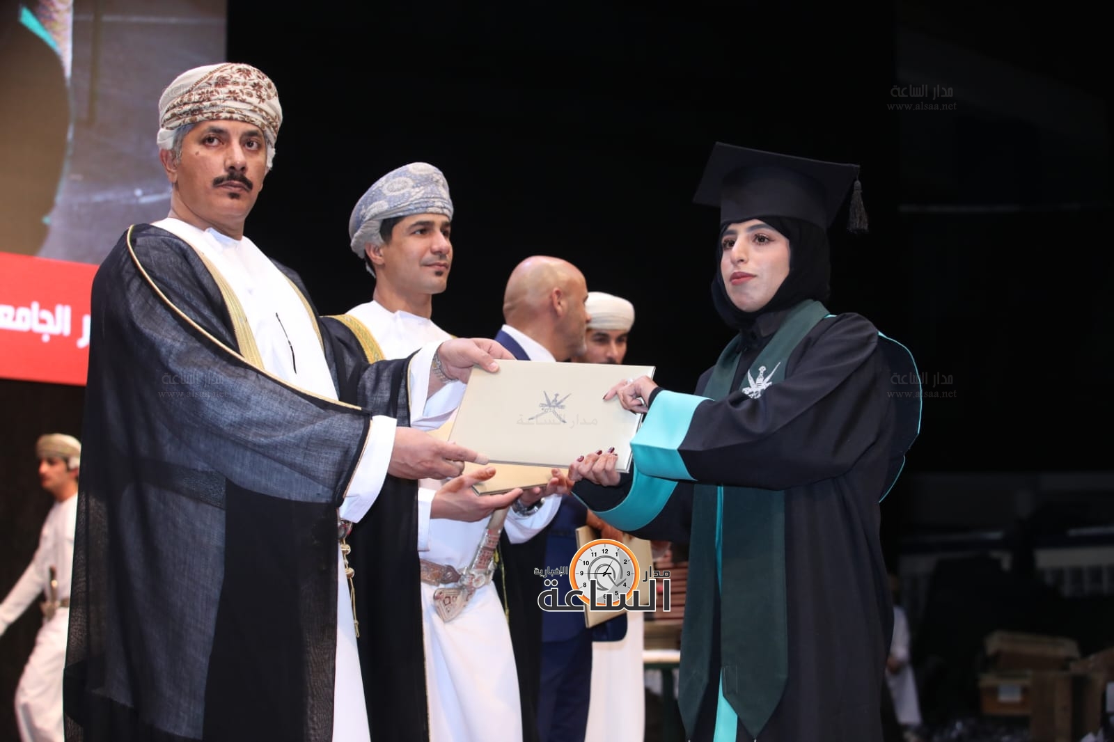 Madar Al-Saa Images 0.516603728077716