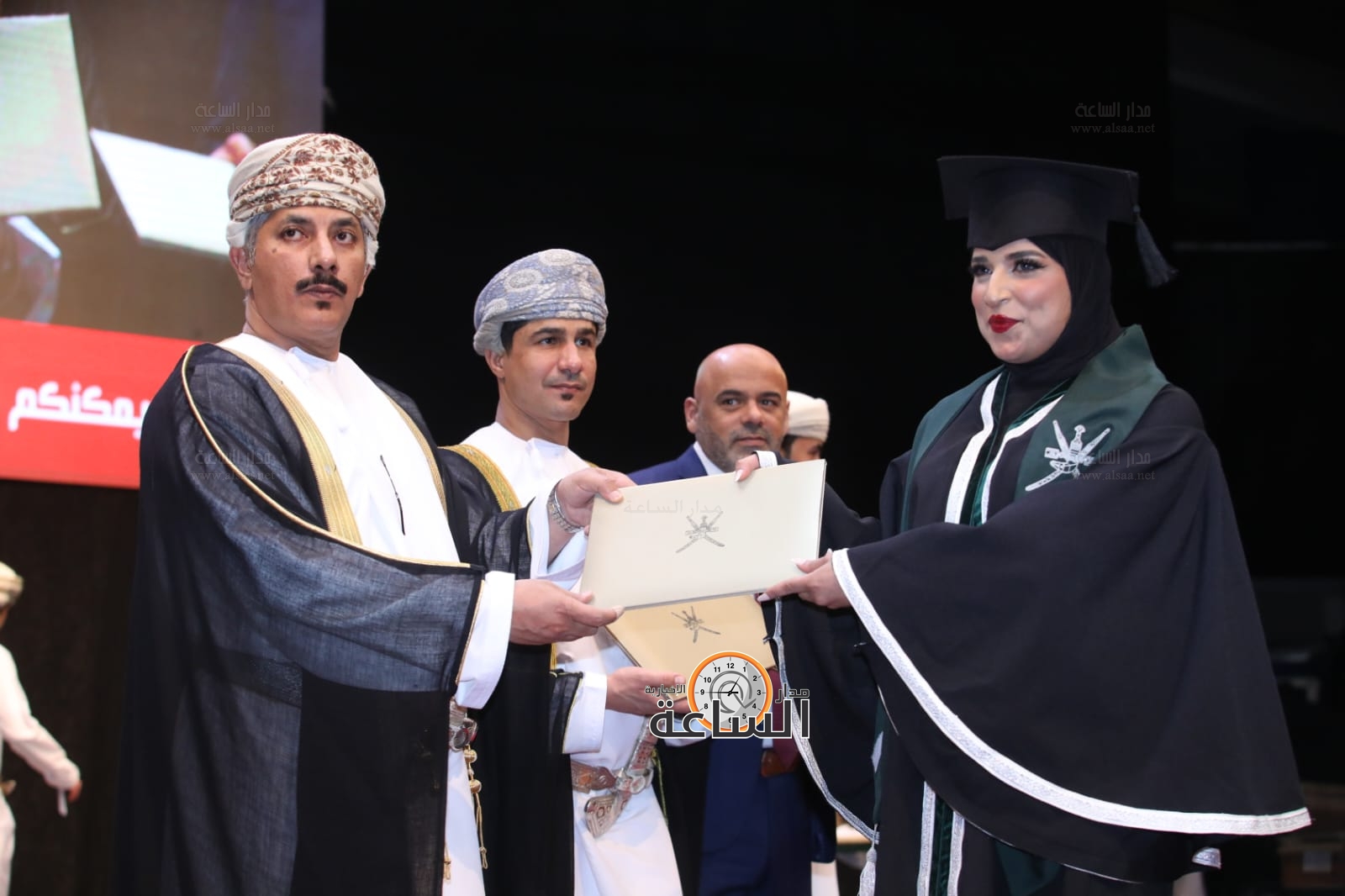 Madar Al-Saa Images 0.7310513783494386