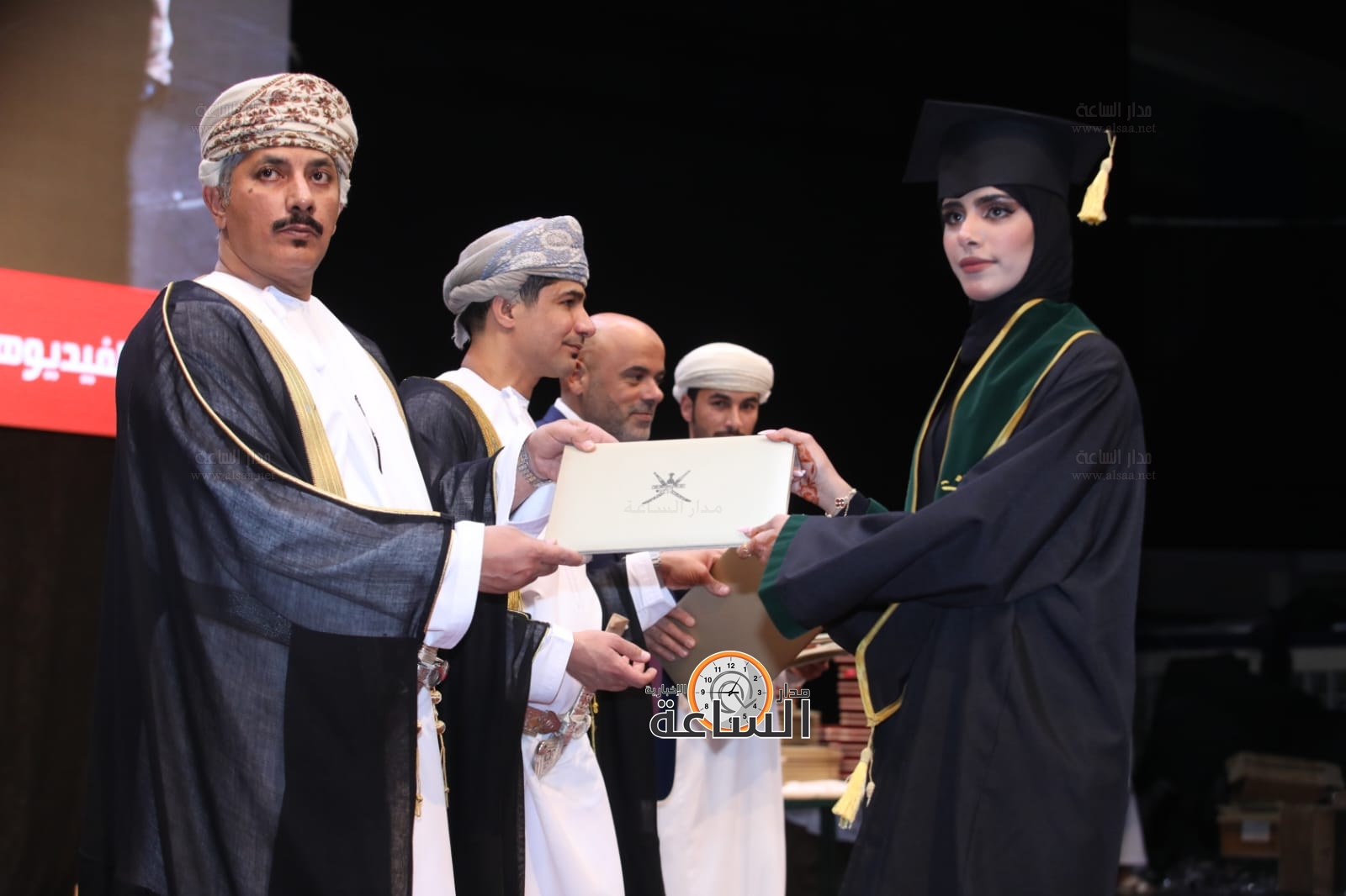 Madar Al-Saa Images 0.35034349362432393