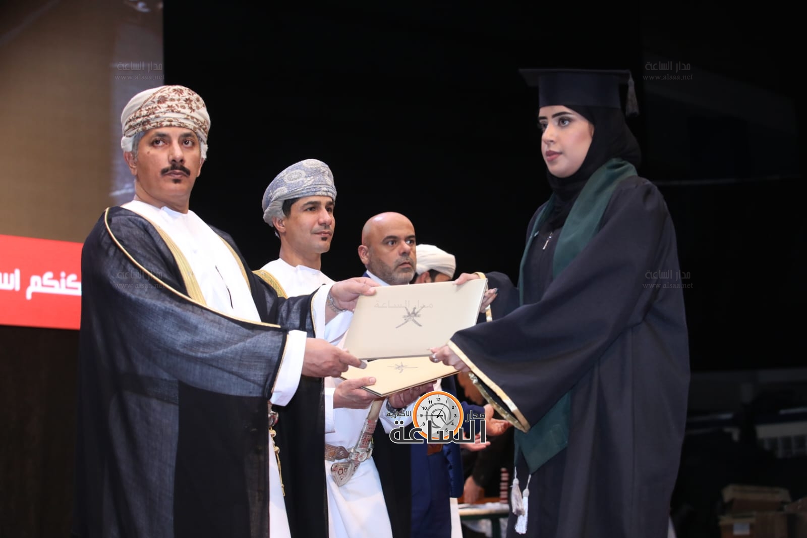 Madar Al-Saa Images 0.18634727239352067