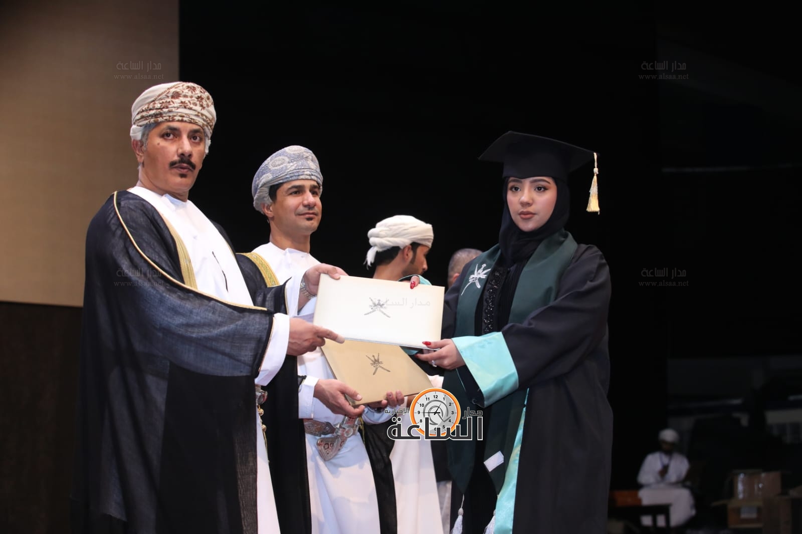 Madar Al-Saa Images 0.37734389166467763