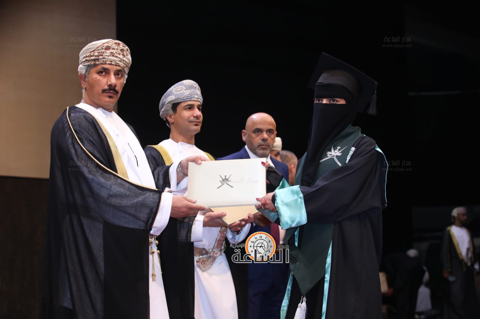 Madar Al-Saa Images 0.3279939319072418