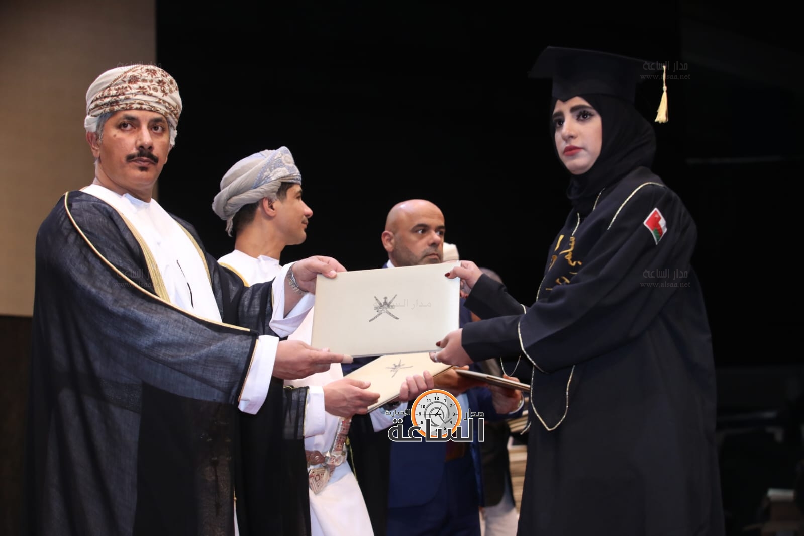 Madar Al-Saa Images 0.15790280428875647