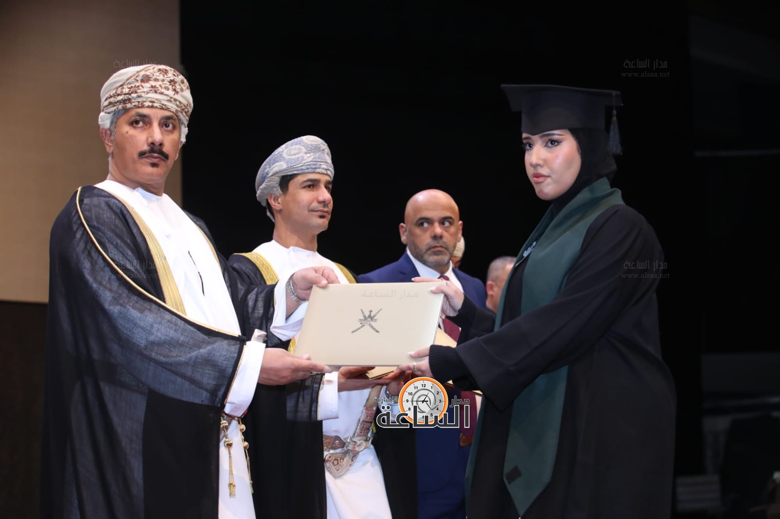 Madar Al-Saa Images 0.20360767831177973