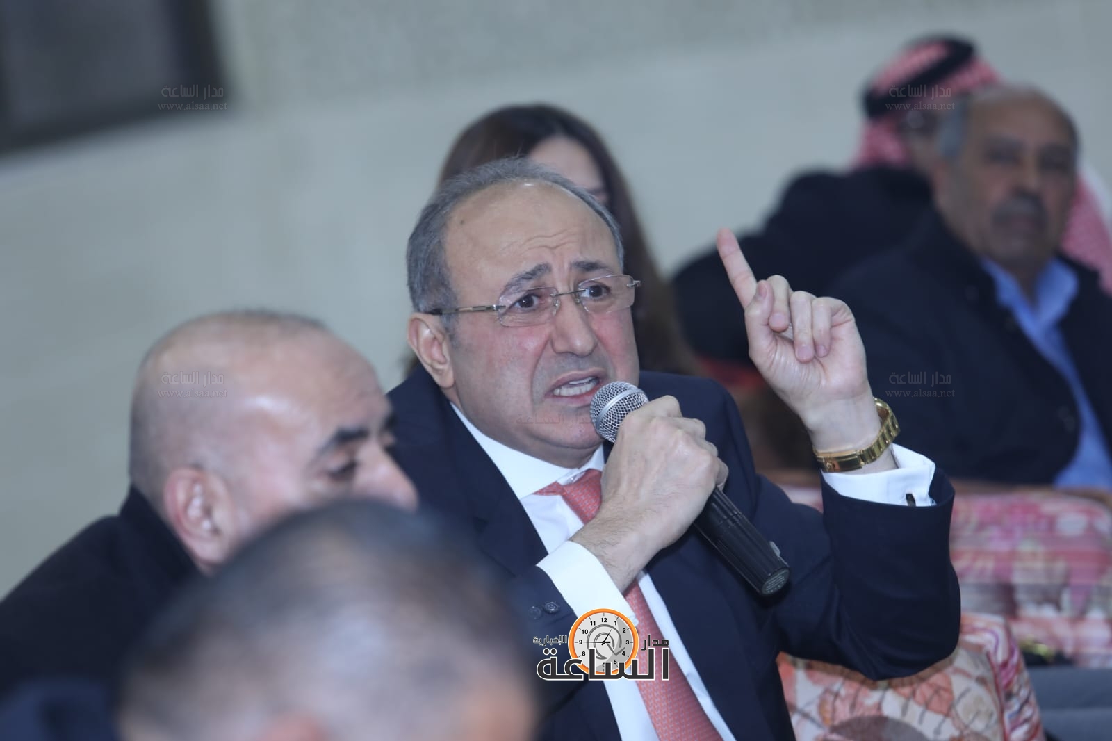 Madar Al-Saa Images 0.13323230995350377